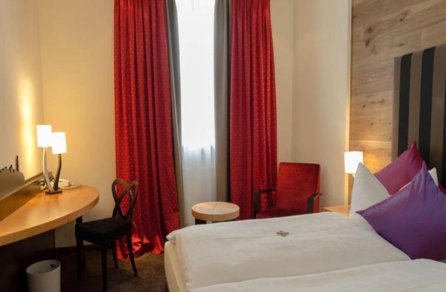 Hotel Post Burghausen Extérieur photo